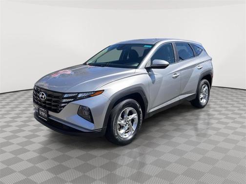 2022 Hyundai TUCSON SE