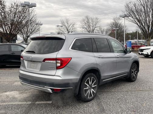 2020 Honda Pilot Touring 8-Passenger
