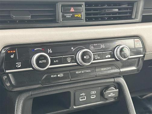 2023 Honda Pilot Touring 8-Passenger