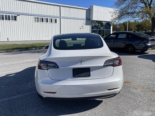 2022 Tesla Model 3 Standard Range