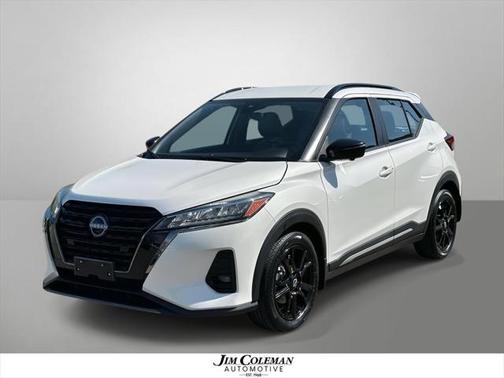 2022 Nissan Kicks SR