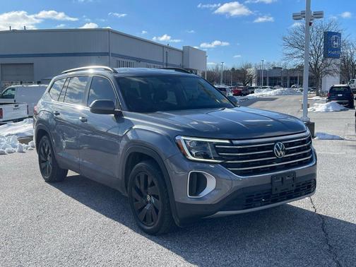 2024 Volkswagen Atlas 2.0T SE w/Technology 4MOTION