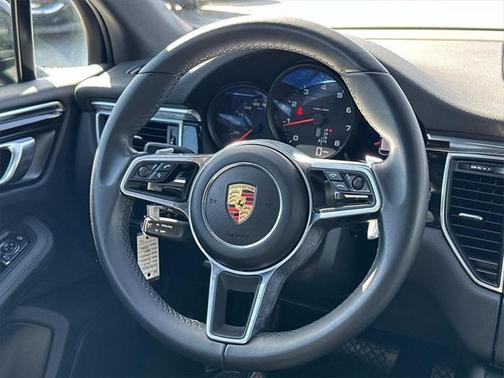 2018 Porsche Macan Base