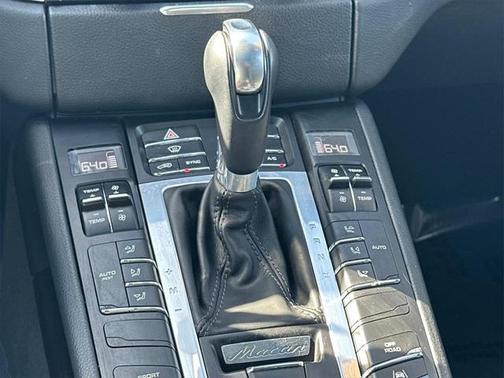 2018 Porsche Macan Base