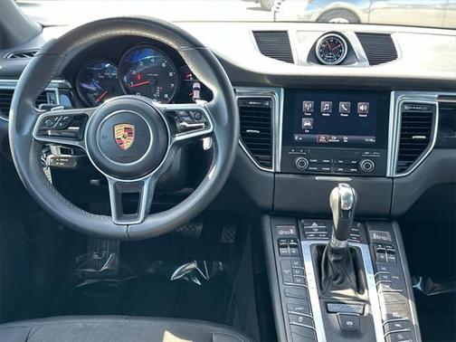 2018 Porsche Macan Base