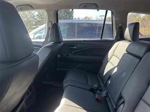 2022 Honda Pilot AWD Special Edition