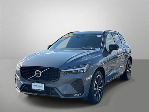 2023 Volvo XC60 B5 Plus Dark Theme