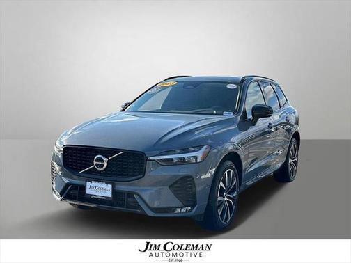 2023 Volvo XC60 B5 Plus Dark Theme