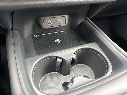 Platinum White Pearl 2026 Honda HR-V AWD Sport