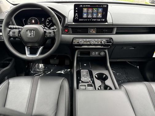Grey 2025 Honda Pilot Touring 8-Passenger