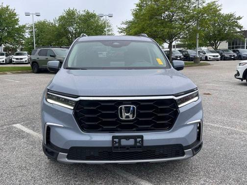 Grey 2025 Honda Pilot Touring 8-Passenger