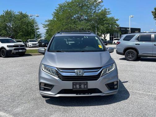Lunar Silver Metallic 2018 Honda Odyssey EX-L