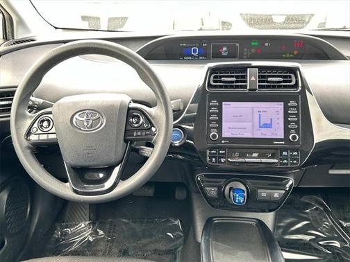2022 Toyota Prius LE