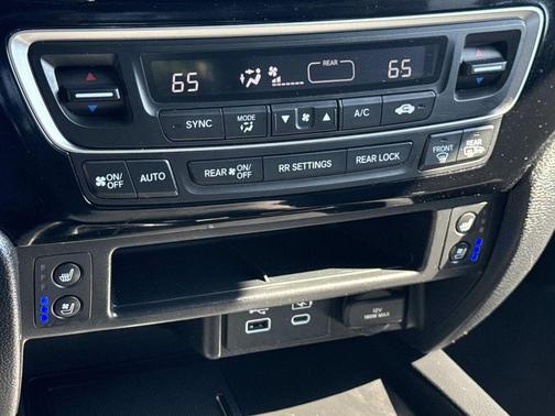 Crystal Black Pearl 2024 Honda Ridgeline Black