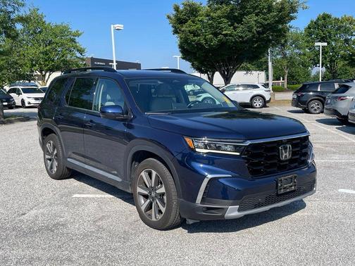 Obsidian Blue Pearl 2023 Honda Pilot AWD Elite