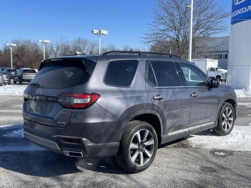 2023 Honda Pilot AWD Elite