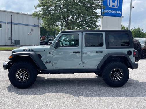 Earl Clearcoat 2024 Jeep Wrangler Sport