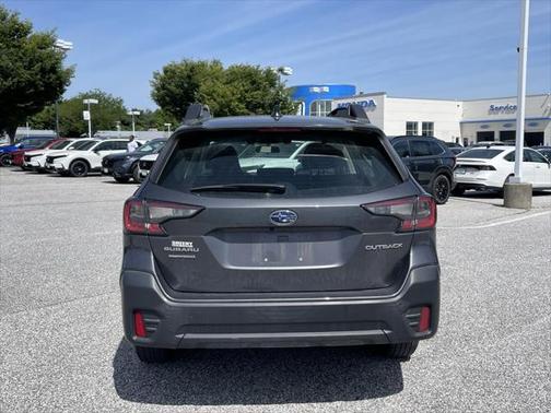 2022 Subaru Outback Base