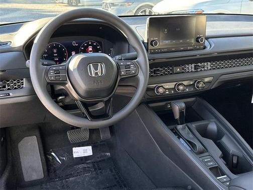 2025 Honda Accord LX 1.5T