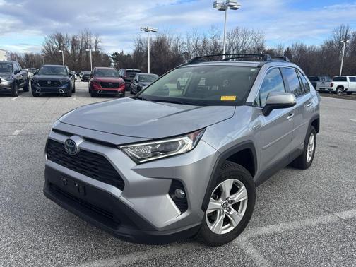 2021 Toyota RAV4 Hybrid XLE