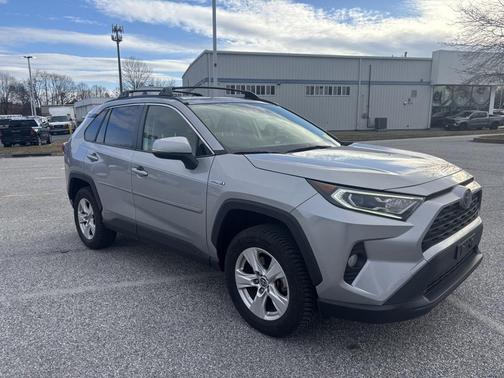 2021 Toyota RAV4 Hybrid XLE