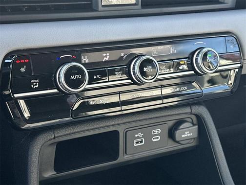 2025 Honda Pilot Touring 8-Passenger