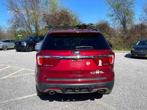 RUBY RED METALLIC TINTED CC 2018 Ford Explorer Limited