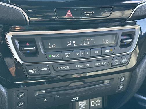 2022 Honda Pilot AWD Black Edition