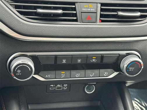 2022 Nissan Altima SR FWD