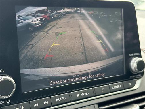 2022 Nissan Altima SR FWD