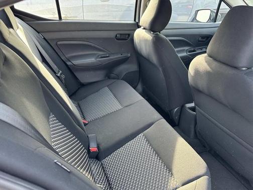 2024 Nissan Versa 1.6 S
