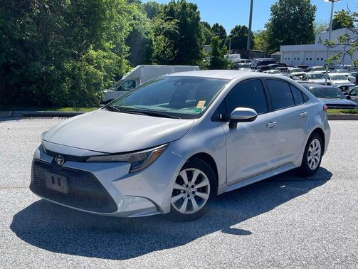 Classic Silver Metallic 2021 Toyota Corolla LE