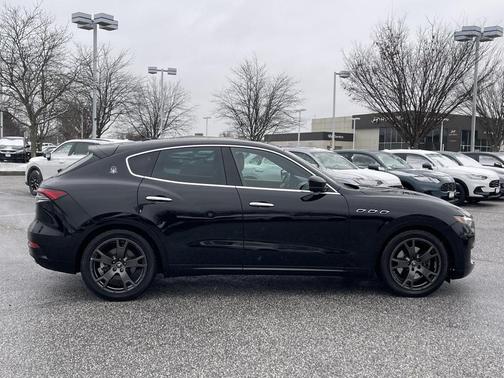 2021 Maserati Levante Base