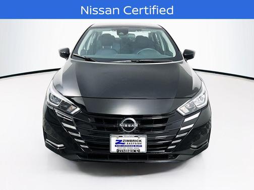 Super Black Metallic 2024 Nissan Versa 1.6 SV