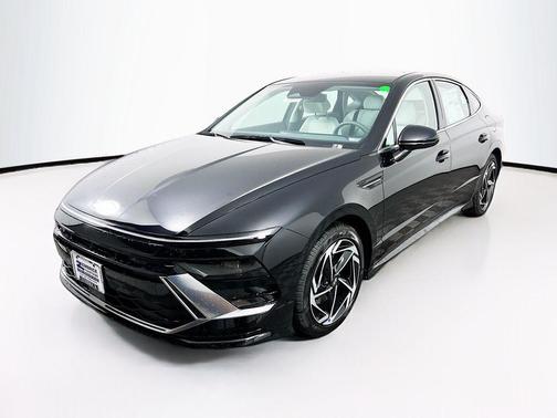 Abyss Black 2026 Hyundai SONATA SEL