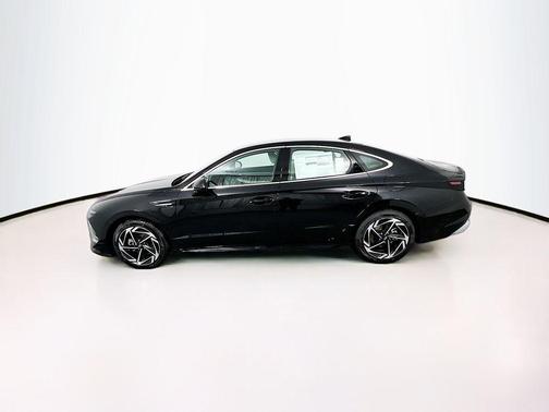 Abyss Black 2026 Hyundai SONATA SEL