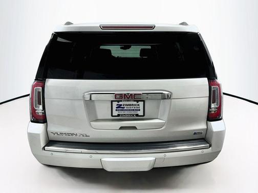 White Frost Tricoat 2016 GMC Yukon XL Denali