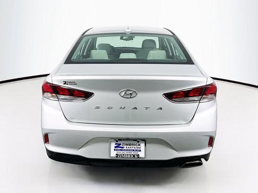 Symphony Silver 2018 Hyundai SONATA SEL