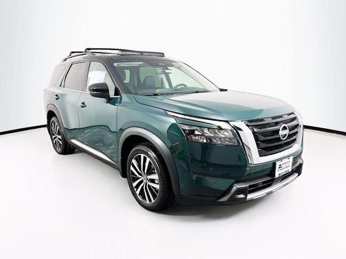 2025 Nissan Pathfinder Platinum 4WD
