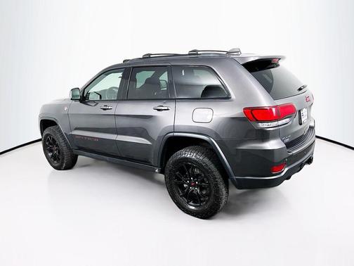 Granite Crystal Metallic Clearcoat 2021 Jeep Grand Cherokee Trailhawk