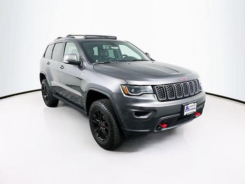 Granite Crystal Metallic Clearcoat 2021 Jeep Grand Cherokee Trailhawk