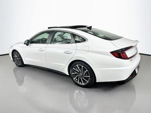 Quartz White 2022 Hyundai SONATA Limited
