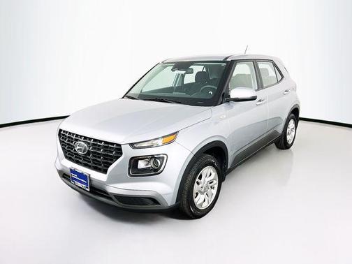 2023 Hyundai VENUE SE