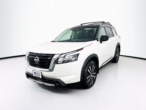 Pearl White Tricoat/Super Black 2023 Nissan Pathfinder Platinum 4WD