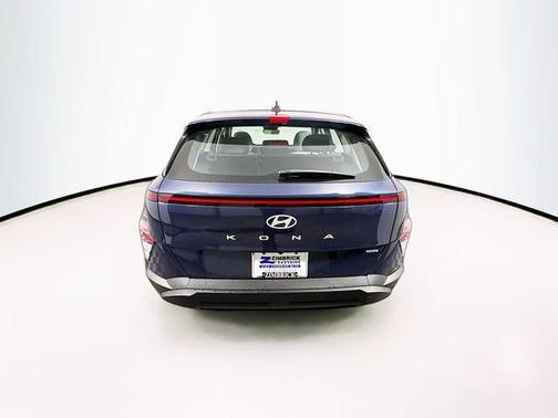2025 Hyundai KONA SE