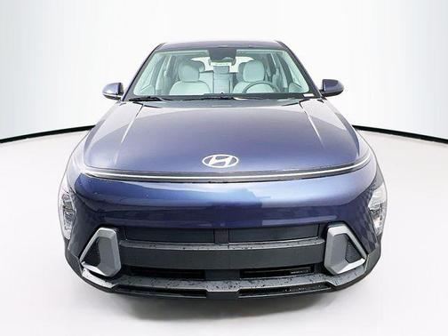 2025 Hyundai KONA SE