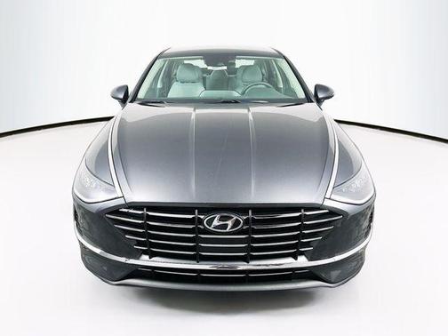 2022 Hyundai SONATA SE