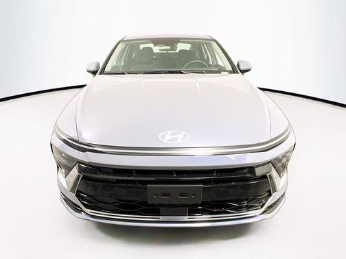 2025 Hyundai SONATA Hybrid SE
