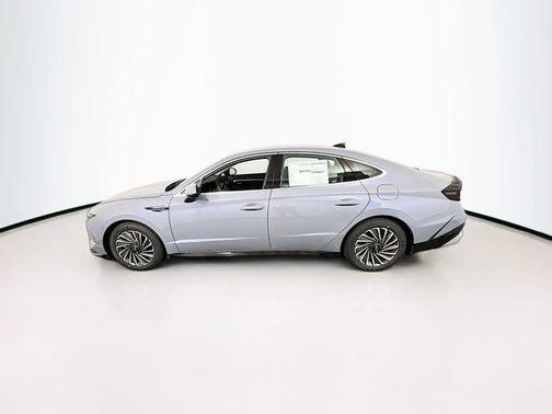 2025 Hyundai SONATA Hybrid SE