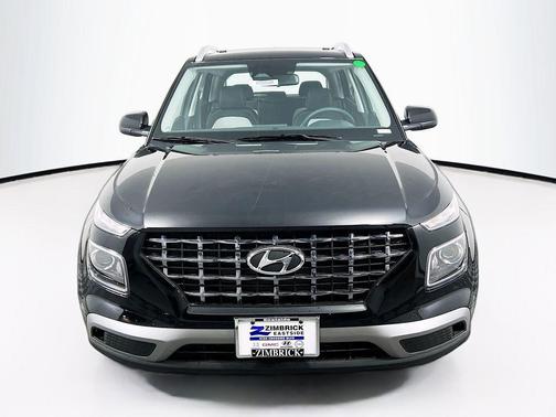 Onyx Black 2026 Hyundai VENUE SEL
